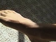 Lithe BrunetteòÀÙs Nylons