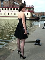 MILF look fantastic in stockings and high heels