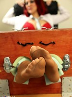 Elle Pharrel UK Tickling [2011-03-25]